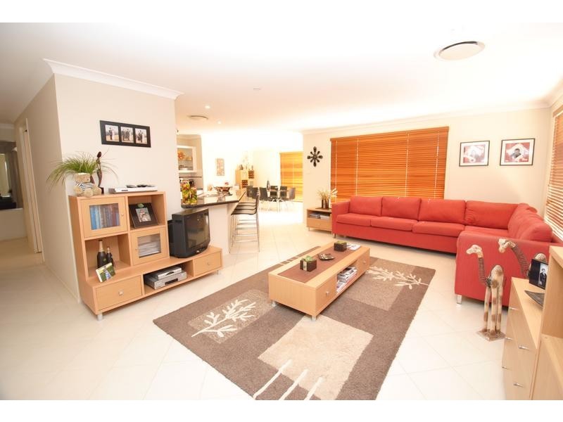 42 Stott Crescent, Callala Bay NSW 2540