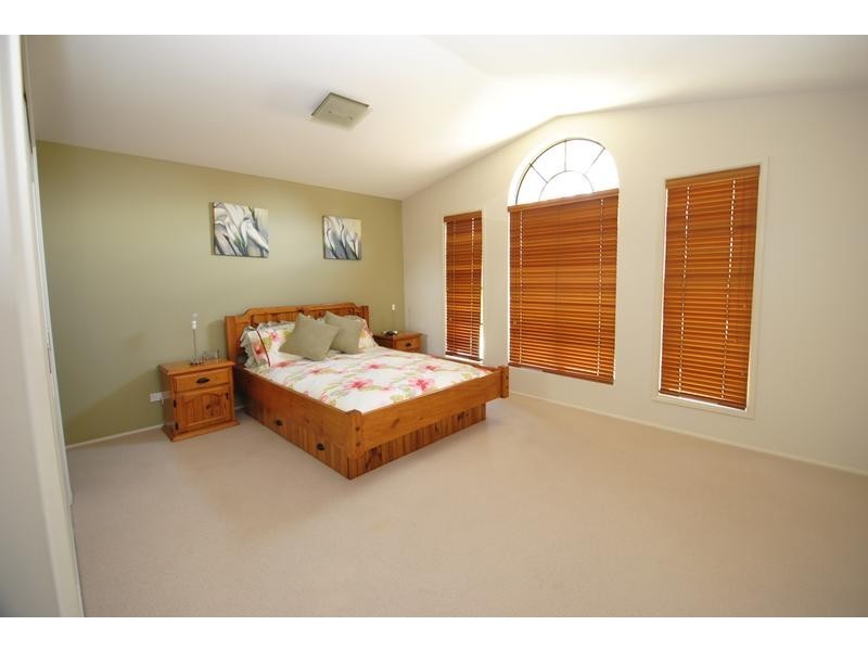 42 Stott Crescent, Callala Bay NSW 2540