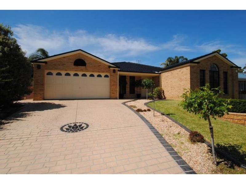 42 Stott Crescent, Callala Bay NSW 2540