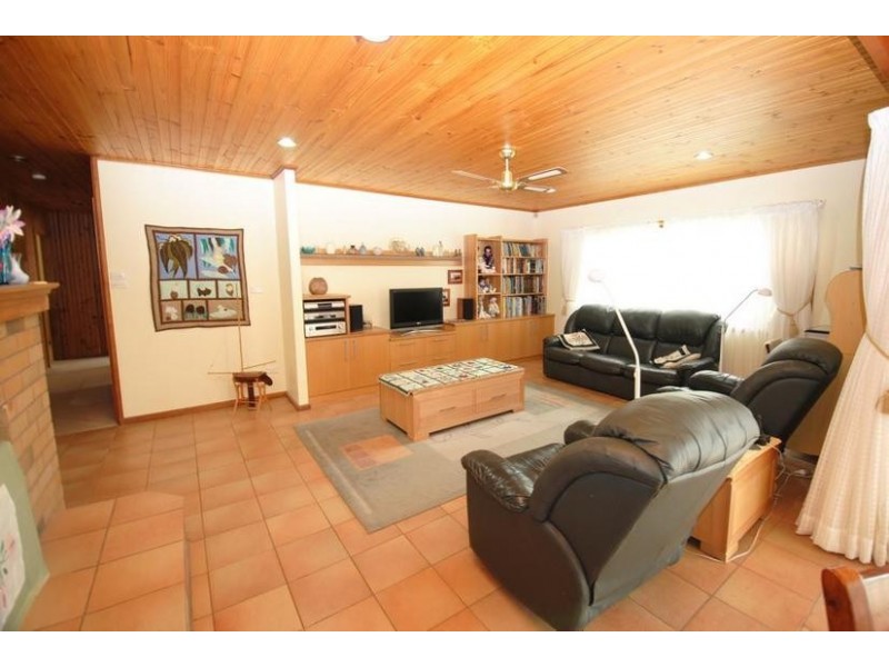 61 Sydney Avenue, Callala Bay NSW 2540