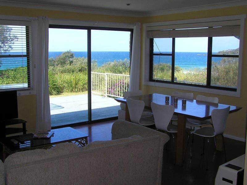 11 North Crescent, Culburra Beach NSW 2540