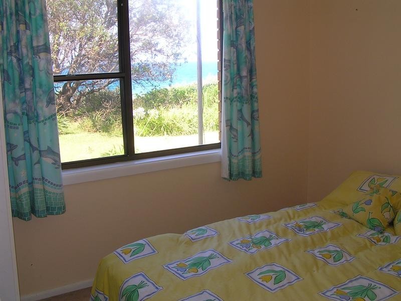 11 North Crescent, Culburra Beach NSW 2540