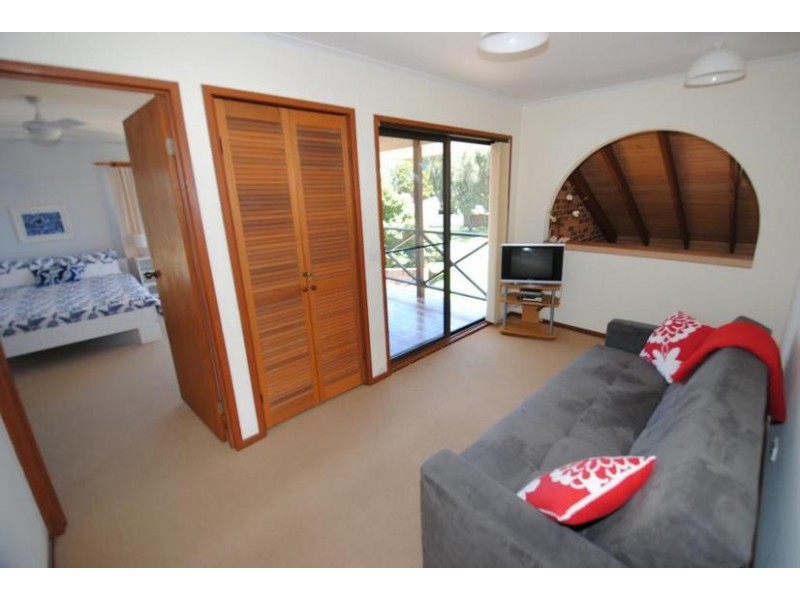 2 The Mall, Culburra Beach NSW 2540