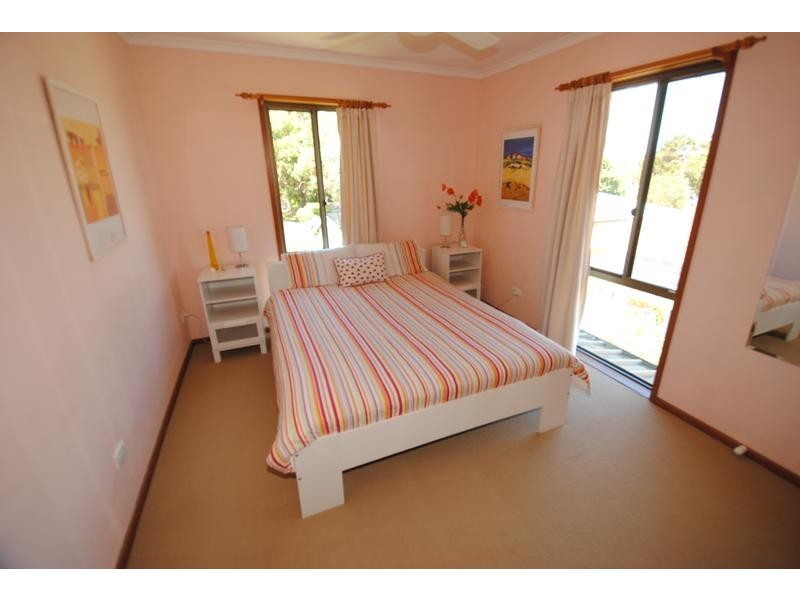 2 The Mall, Culburra Beach NSW 2540