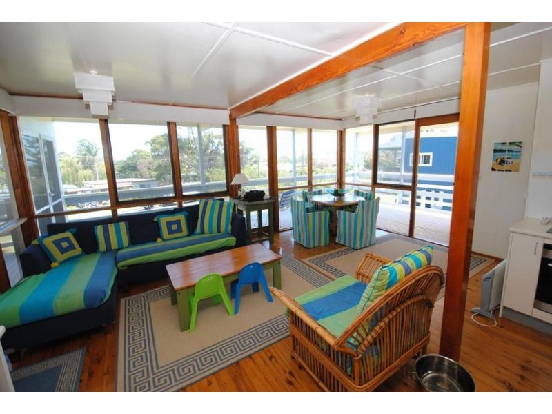 32 Crookhaven Parade, Currarong NSW 2540