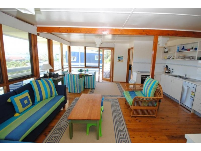 32 Crookhaven Parade, Currarong NSW 2540