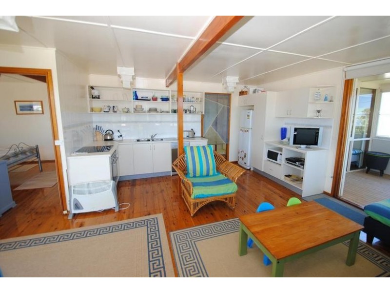 32 Crookhaven Parade, Currarong NSW 2540