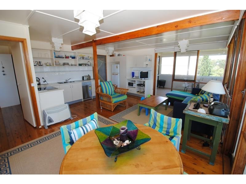 32 Crookhaven Parade, Currarong NSW 2540