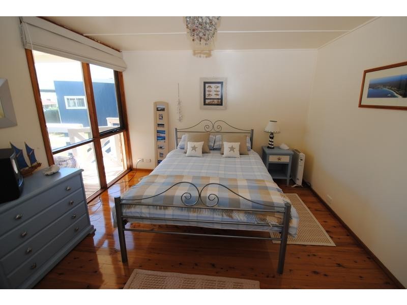 32 Crookhaven Parade, Currarong NSW 2540