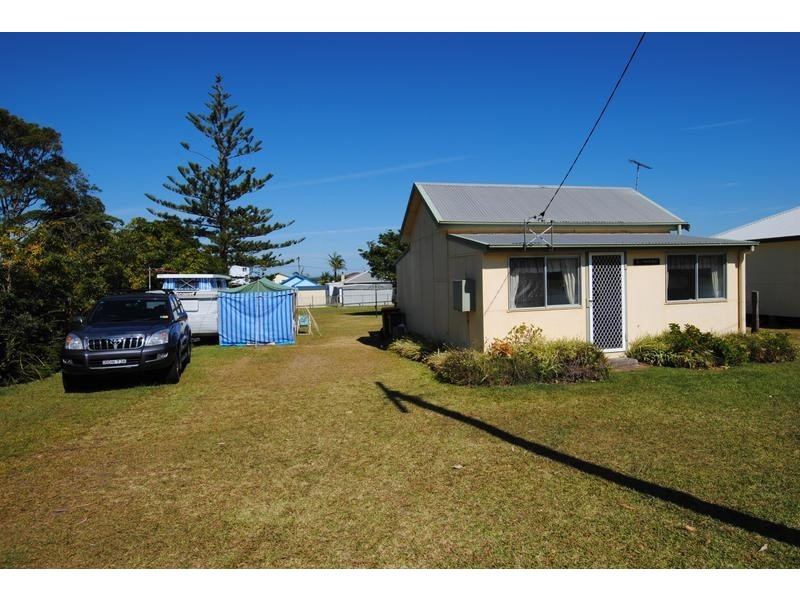 11 Conjola Street, Currarong NSW 2540