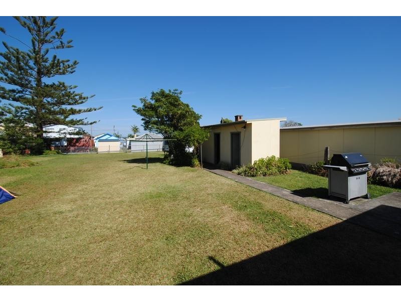 11 Conjola Street, Currarong NSW 2540