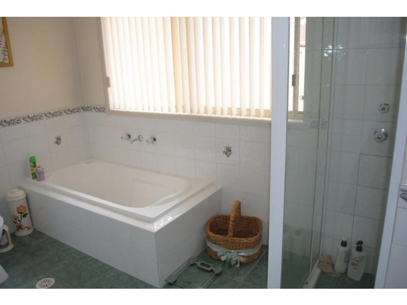 24 Stott Crescent, Callala Bay NSW 2540