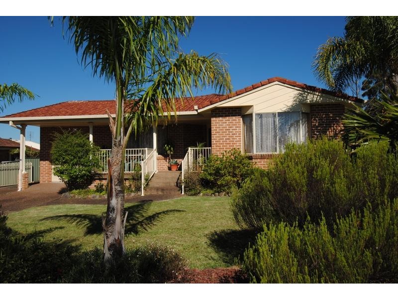 82 Hollingsworth Crescent, Callala Bay NSW 2540