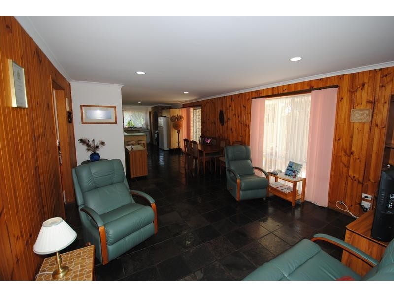 37 The Lake Circuit, Culburra Beach NSW 2540