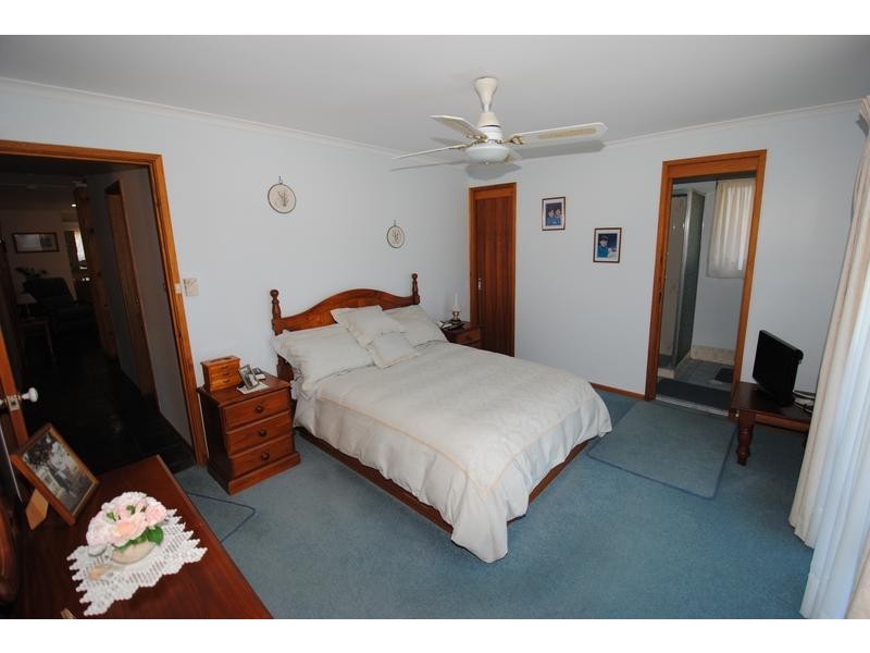 37 The Lake Circuit, Culburra Beach NSW 2540