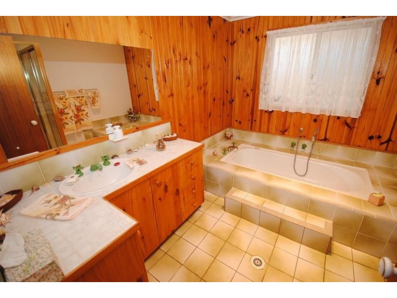 37 The Lake Circuit, Culburra Beach NSW 2540