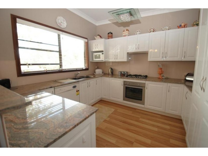 18 Catherine Street, Myola NSW 2540