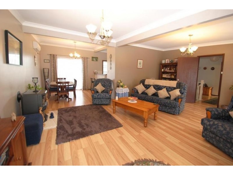 18 Catherine Street, Myola NSW 2540