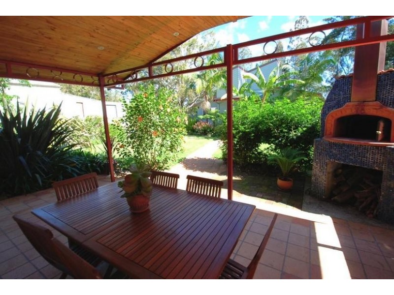 15 Catherine Street, Myola NSW 2540