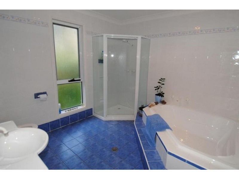 15 Catherine Street, Myola NSW 2540