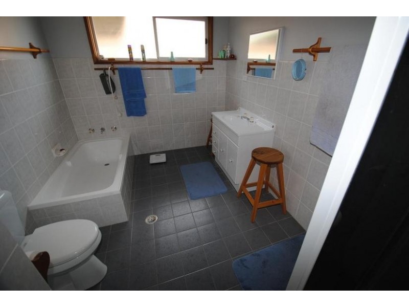 67 Prince Edward Avenue, Culburra Beach NSW 2540