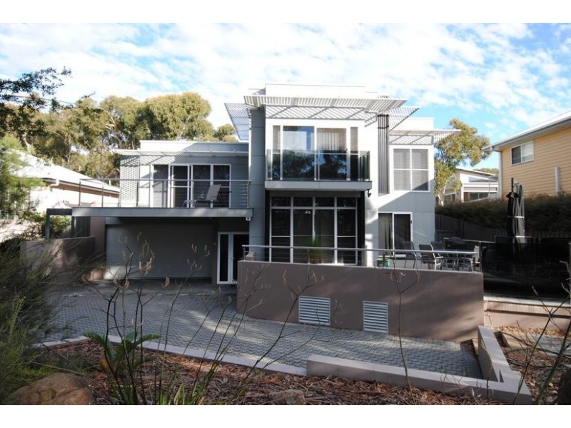 9 Caffrey Circuit, Callala Beach NSW 2540