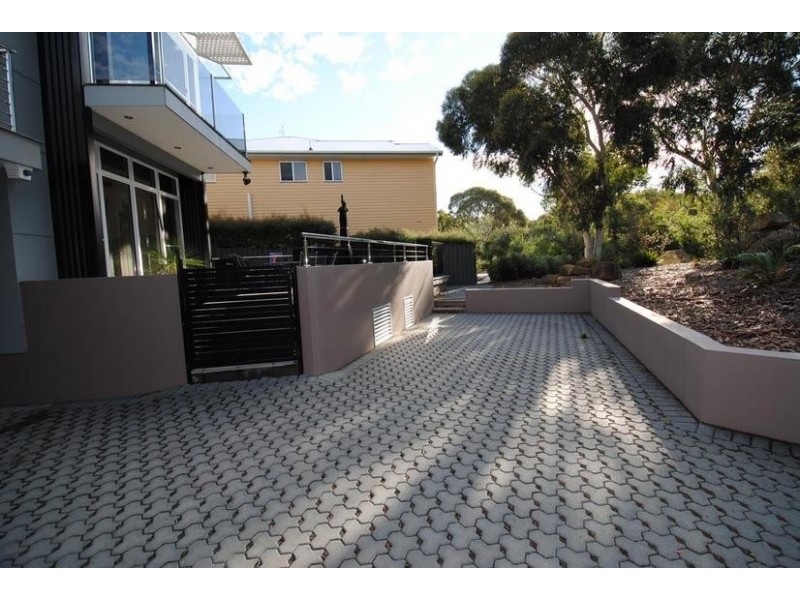 9 Caffrey Circuit, Callala Beach NSW 2540