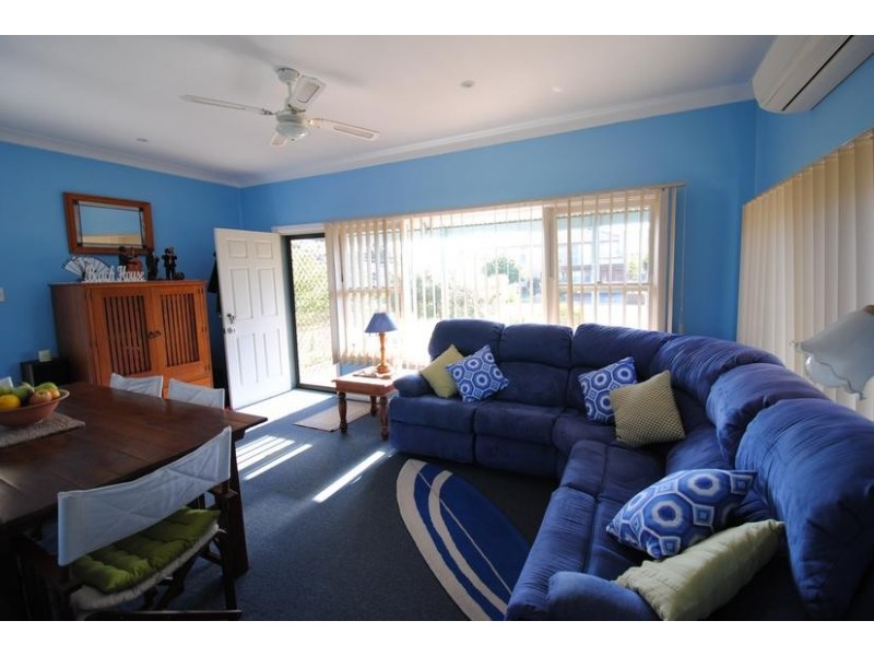 11 Lennox Road, Callala Beach NSW 2540