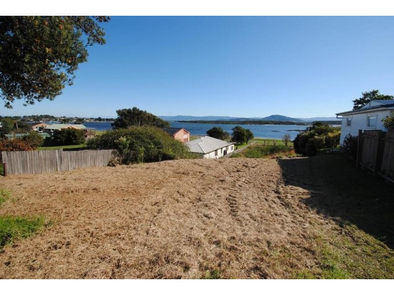 33 Orama Crescent, Orient Point NSW 2540