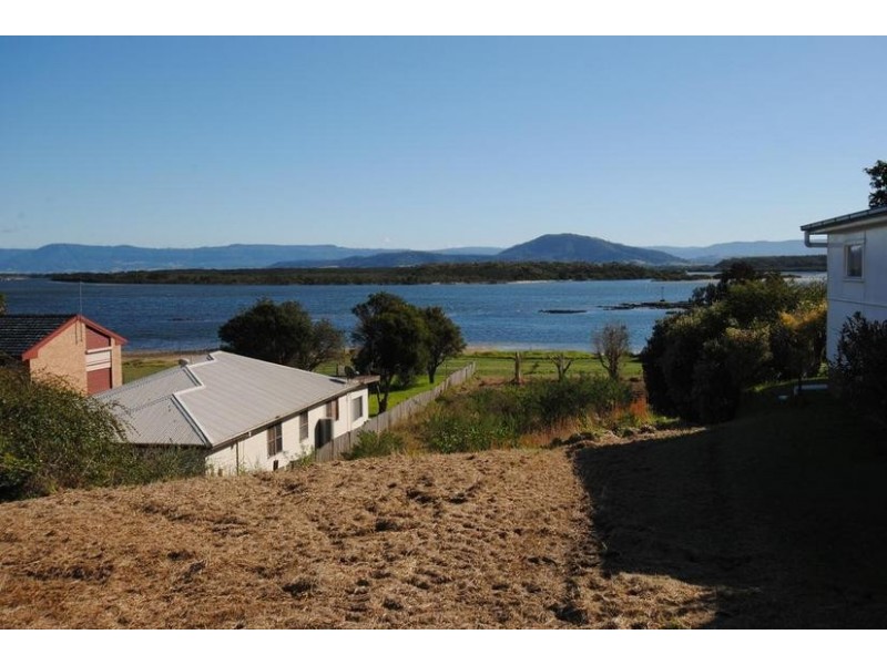 33 Orama Crescent, Orient Point NSW 2540