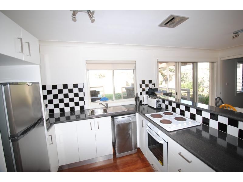 5 Lennox Road, Callala Beach NSW 2540