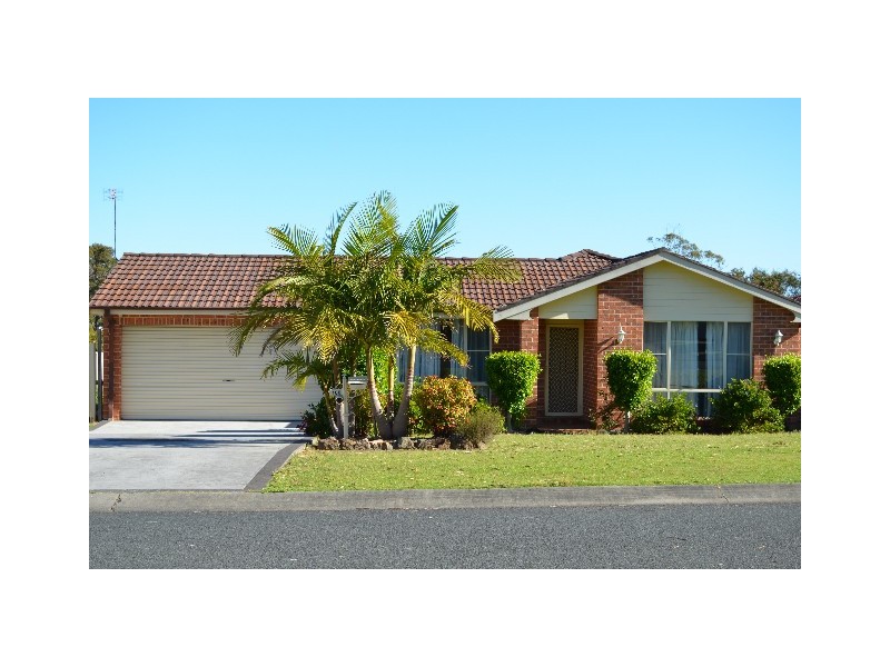 100 Hollingsworth Crescent, Callala Bay NSW 2540