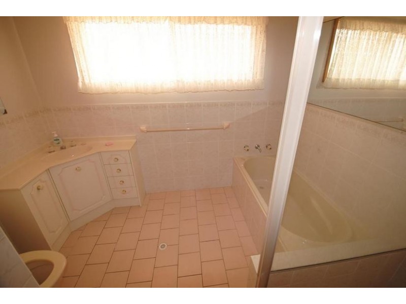 1/166 Prince Edward Avenue, Culburra Beach NSW 2540