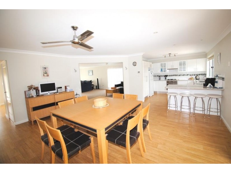7 Caffrey Circuit, Callala Beach NSW 2540