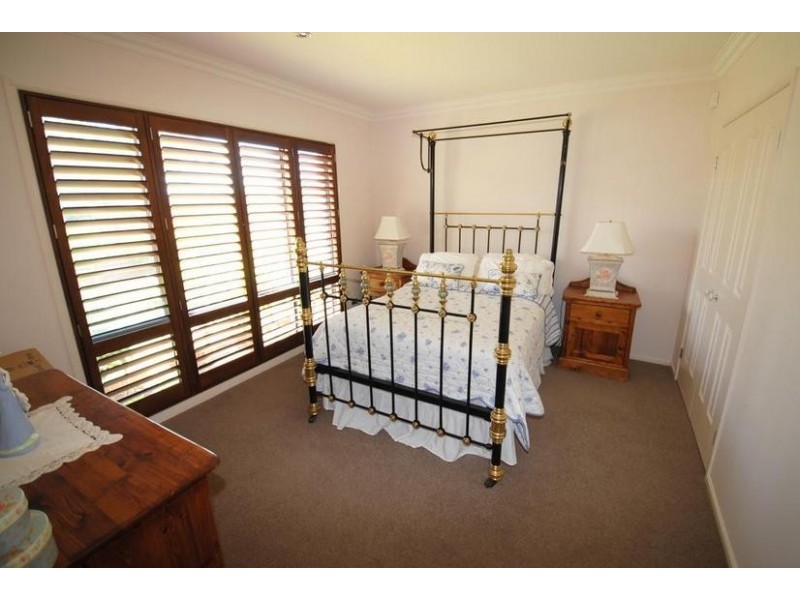 186 Marina Lane, Culburra Beach NSW 2540