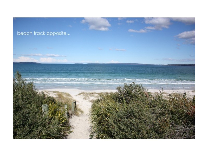 14 Greenway Road, Callala Beach NSW 2540