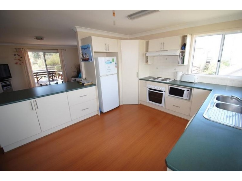 90 Park Row, Culburra Beach NSW 2540