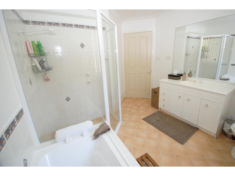 24 Carson Crescent, Callala Bay NSW 2540