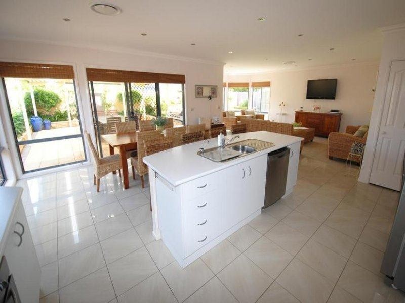 186 Marina Lane, Culburra Beach NSW 2540