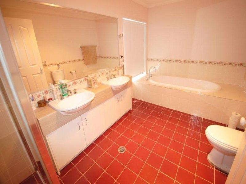 186 Marina Lane, Culburra Beach NSW 2540