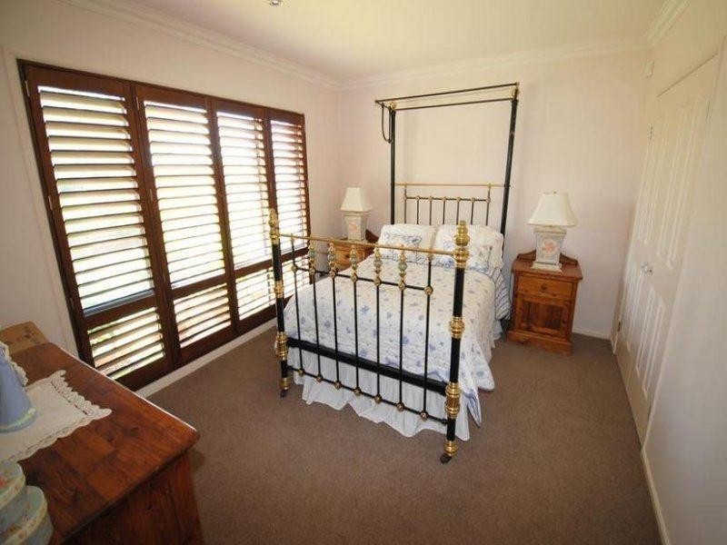 186 Marina Lane, Culburra Beach NSW 2540