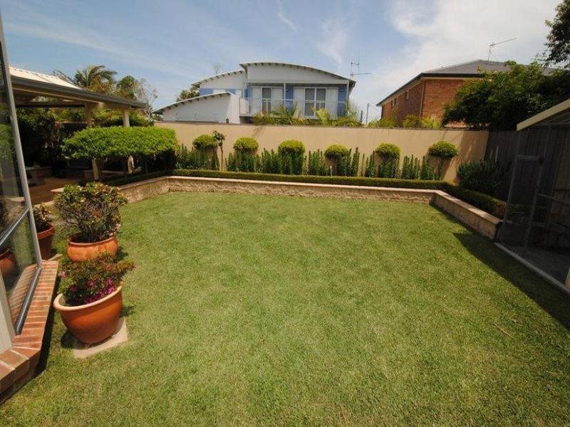 186 Marina Lane, Culburra Beach NSW 2540