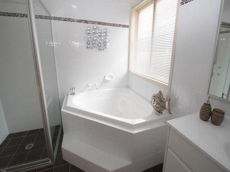 31 Gowlland Crescent, Callala Bay NSW 2540