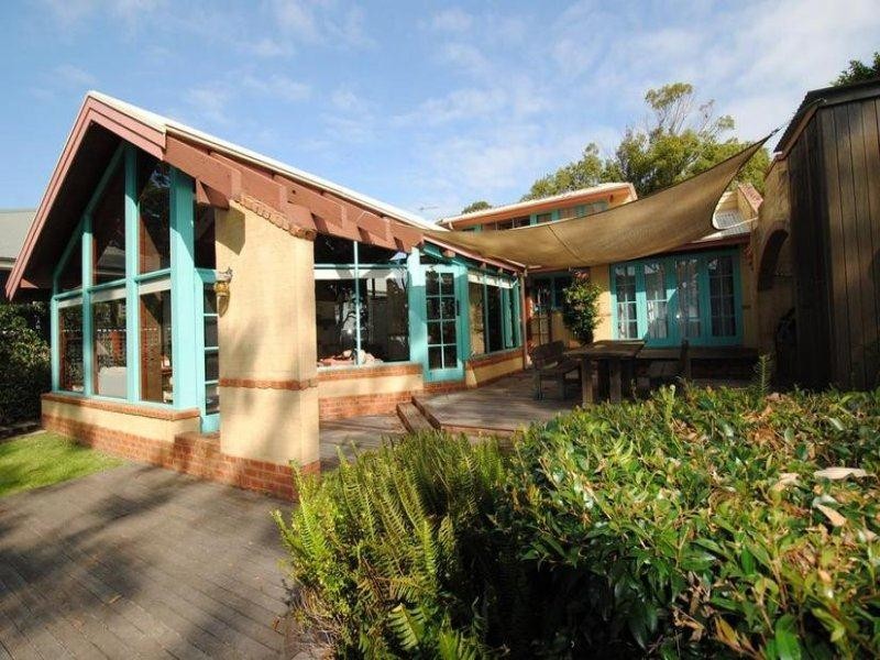 28 Boorawine Terrace, Callala Bay NSW 2540