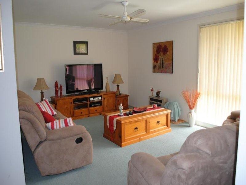 24 Stott Crescent, Callala Bay NSW 2540