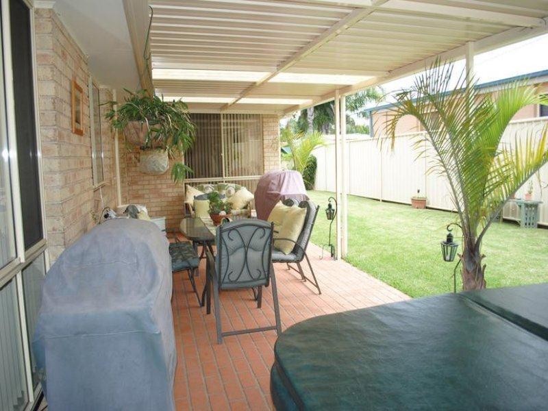 24 Stott Crescent, Callala Bay NSW 2540