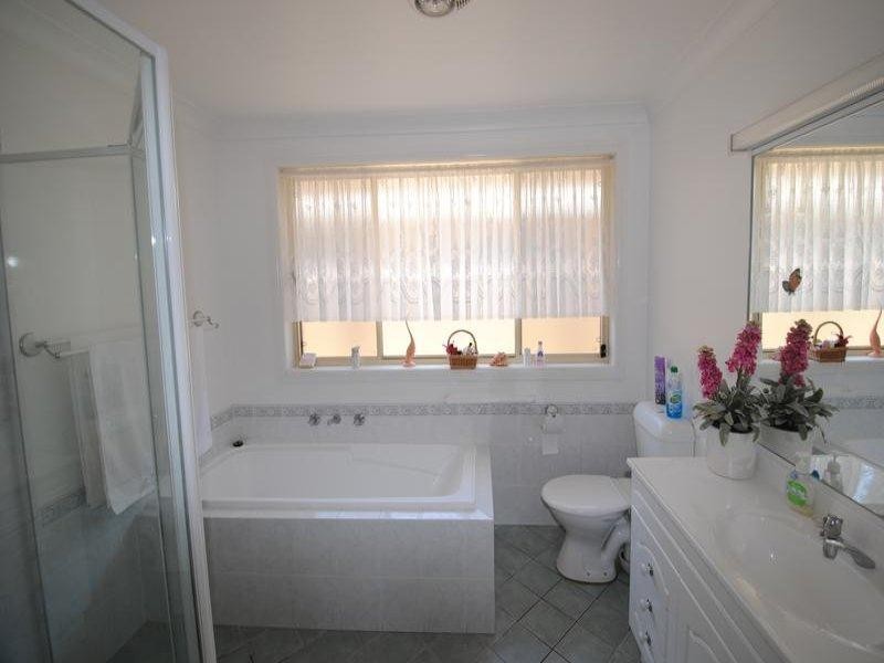 12 Carson Crescent, Callala Bay NSW 2540