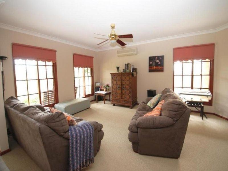 63 Stott Crescent, Callala Bay NSW 2540