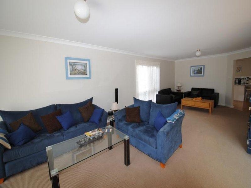 7 Caffrey Circuit, Callala Beach NSW 2540