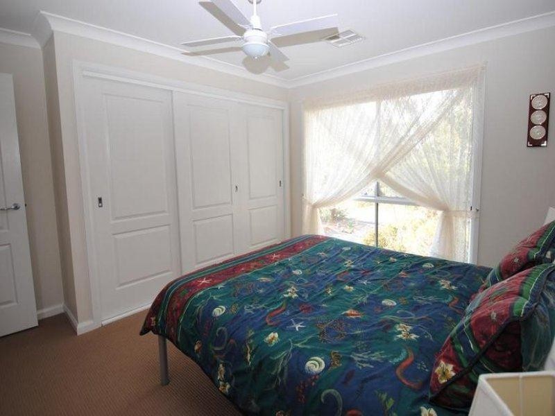 7 Caffrey Circuit, Callala Beach NSW 2540